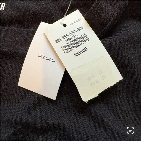 NWT, Hollister Men's Black White Graffiti
Graphic L/S Cotton T Shirt, Sz M - Picture 15 of 16